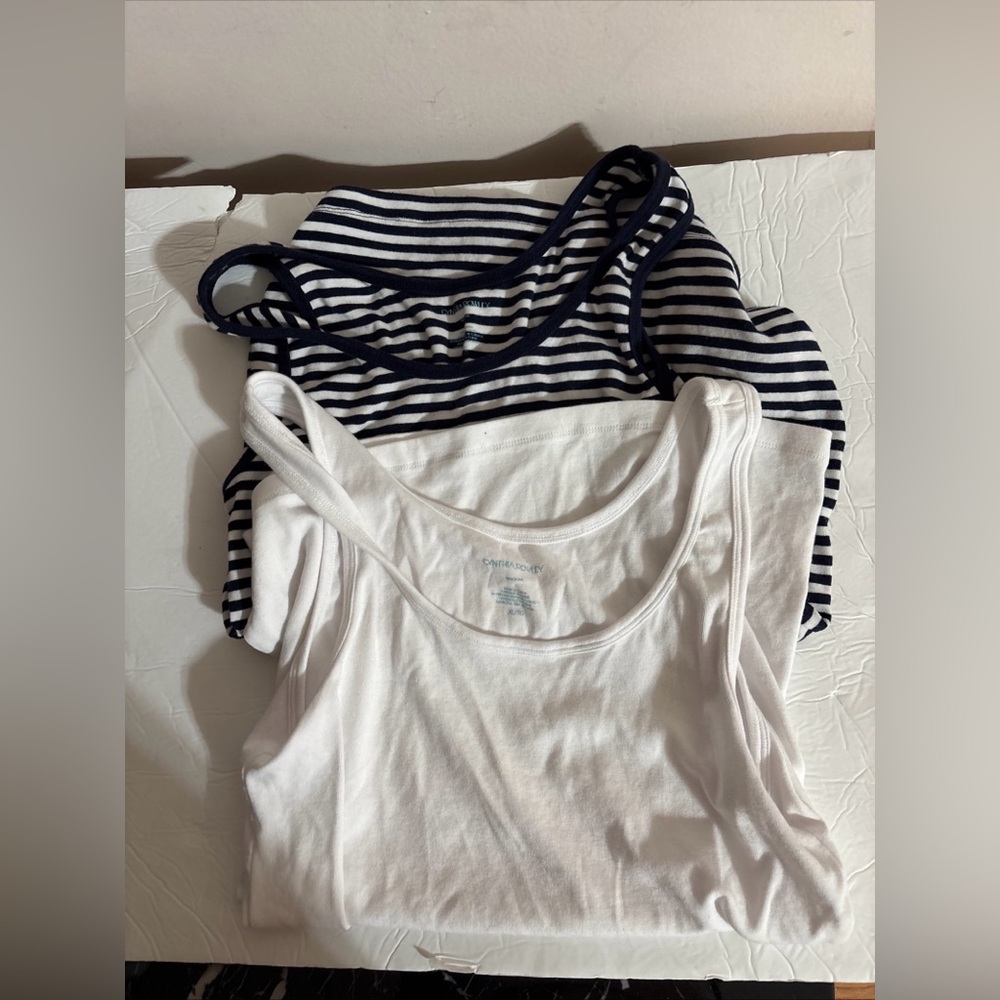 Cynthia Rowley t shirts size XL bundle of 2